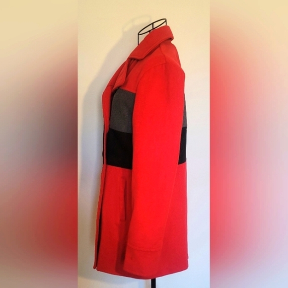 YOKI New York Pea Coat - Picture 2 of 5